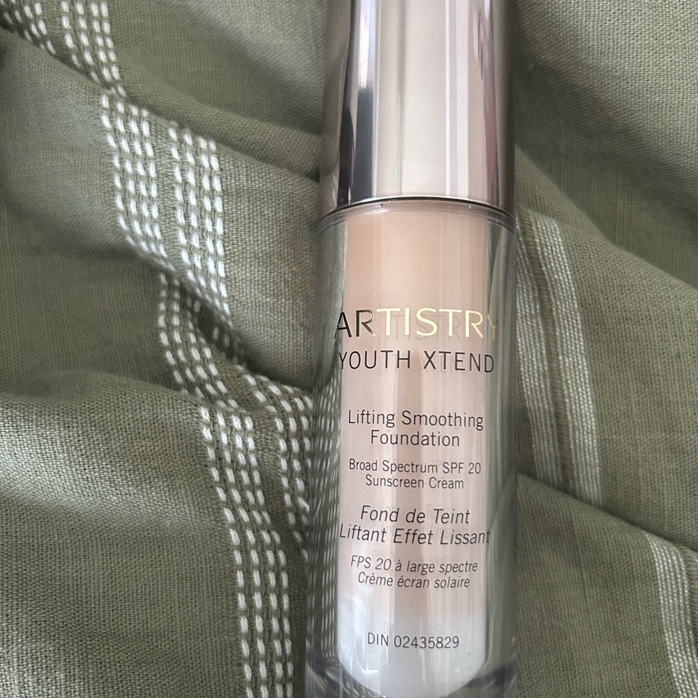Artistry  Youth Xtend Foundation - Cream